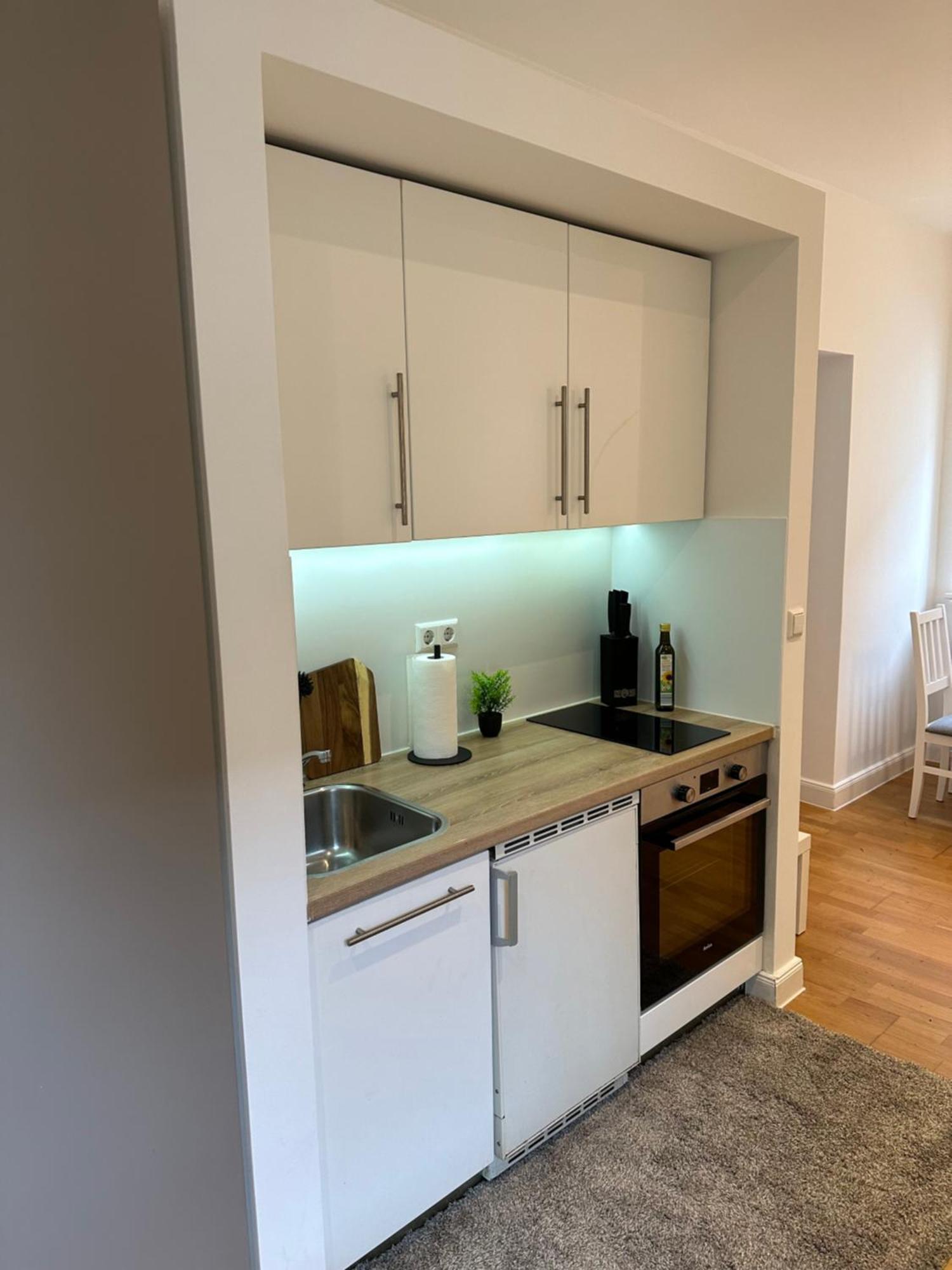 Bella Casa - Business&Family, 100M Zum Konzerteingang Schloss, Parkplatz, Smarttv, Netflix, Waschmaschine, 24H Checkin, 36Qm, Ap 12 Ludwigsburg Exteriér fotografie