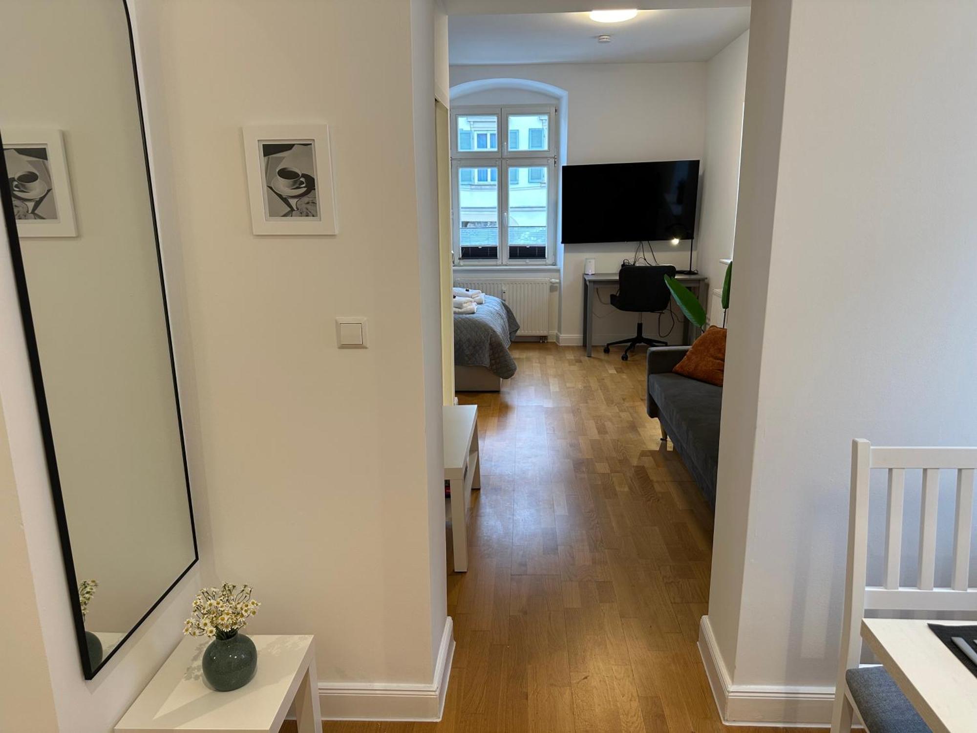 Bella Casa - Business&Family, 100M Zum Konzerteingang Schloss, Parkplatz, Smarttv, Netflix, Waschmaschine, 24H Checkin, 36Qm, Ap 12 Ludwigsburg Exteriér fotografie